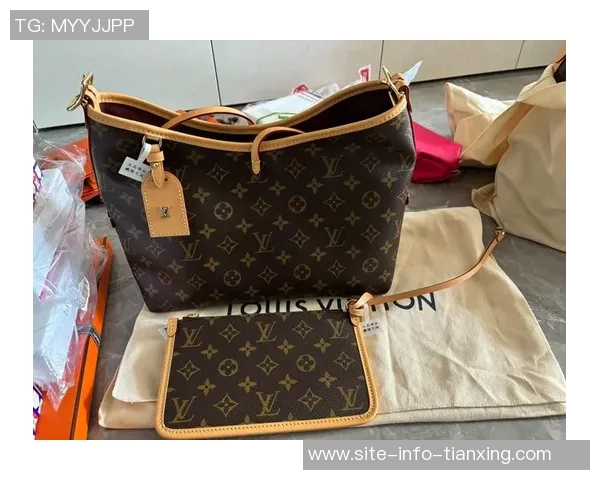 科曼告别拜仁送前队友奢华LV包包引发热议