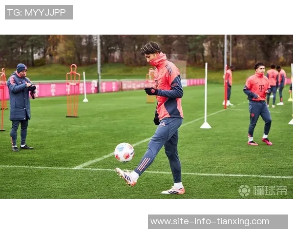 戴维斯参与合练复出在即穆西亚拉预计明年初回归球队 戴维斯参与合练复出在即穆西亚拉预计明年初回归球队